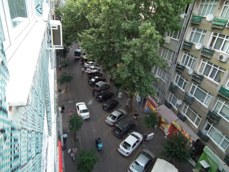 Улица Ыхламурдере в Стамбуле