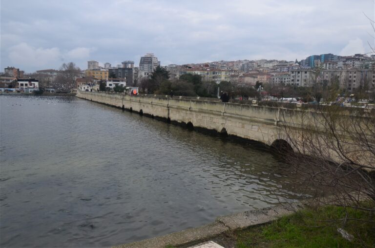 Мост Кючюкчекмедже в Стамбуле